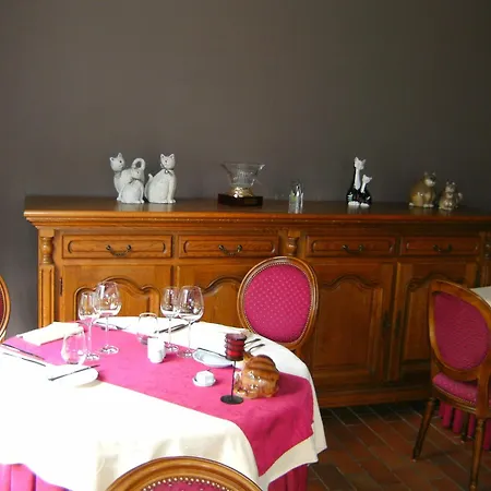 Le Petit Normand Bed & Breakfast 2*