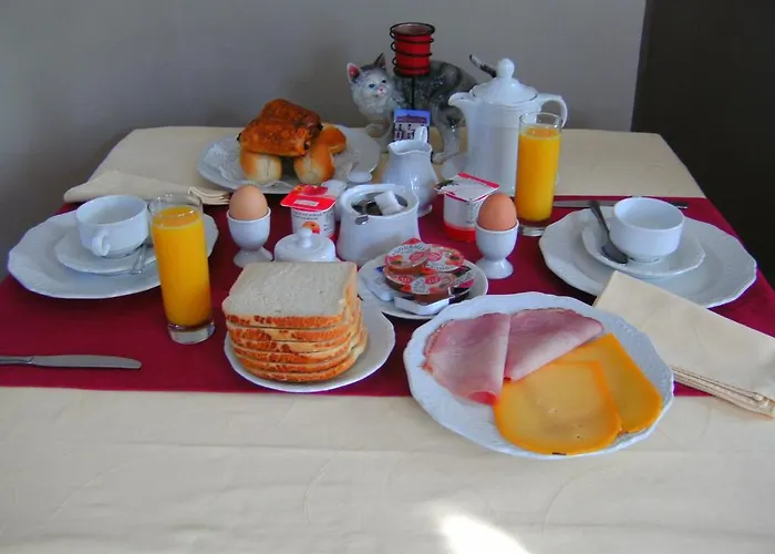 Le Petit Normand לינה וארוחת בוקר יאלהיי